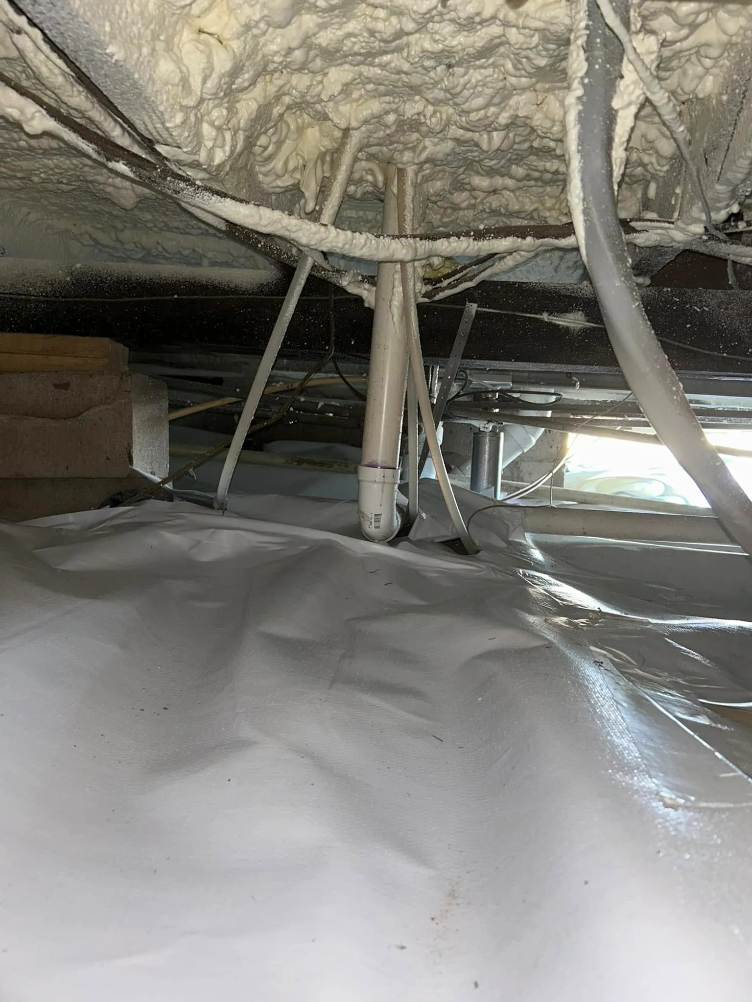 Why Crawl space Encapsulation Helps Control Seasonal Humidity Why Crawl space Encapsulation Helps Control Seasonal Humidity