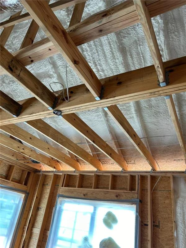 Can Spray Foam Stop Air Leakage and Improve Your Home's Efficiency?