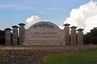 Lake Jackson